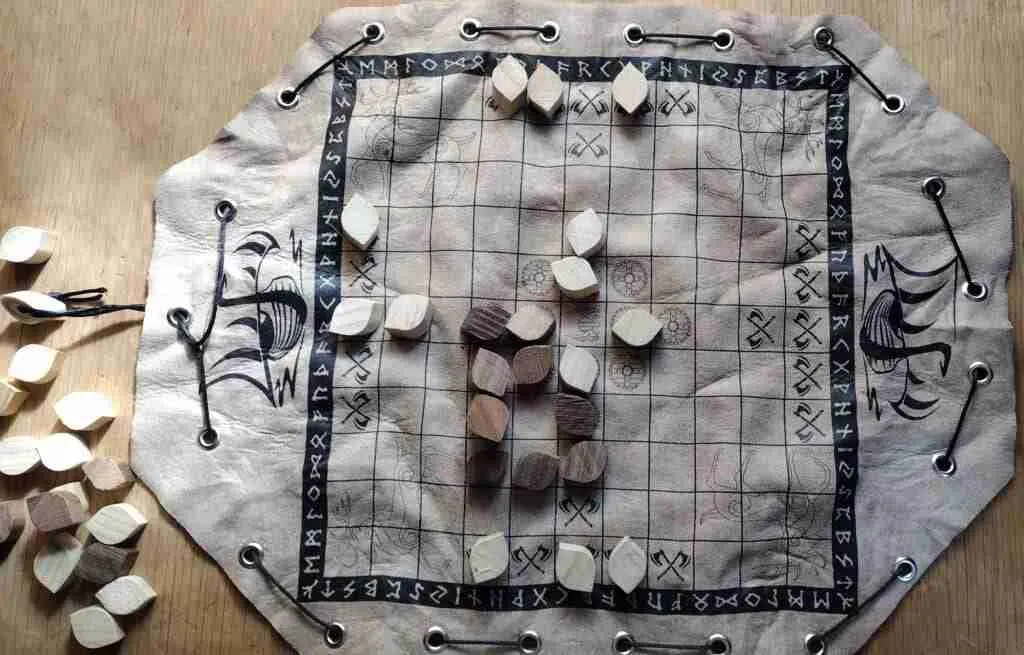 Hnefatafl