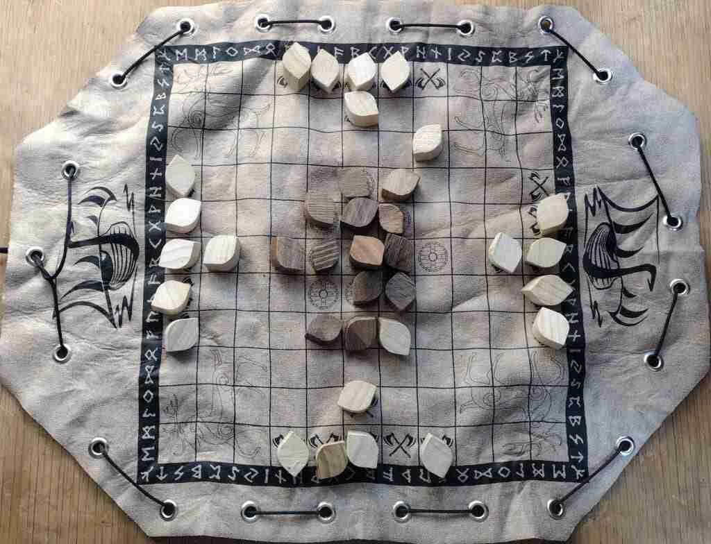 Viking Chess, possible move